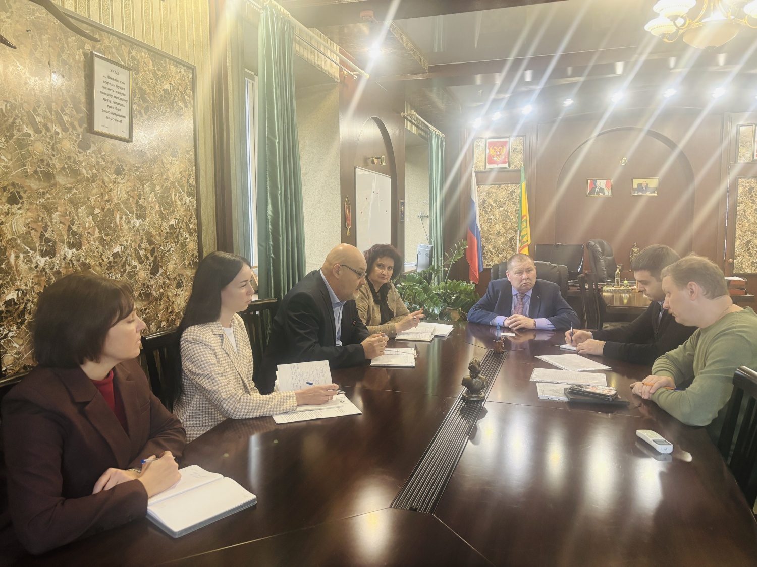 Министр лесного, охотничьего хозяйства и природопользования Пензенской области провёл встречу с представителями компании «Ультрадекор»