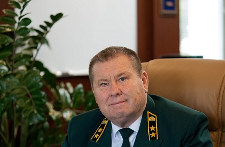 Министр лесного, охотничьего хозяйства и природопользования Пензенской области Ришат Алтынбаев поздравляет с Международным женским днём – 8 Марта