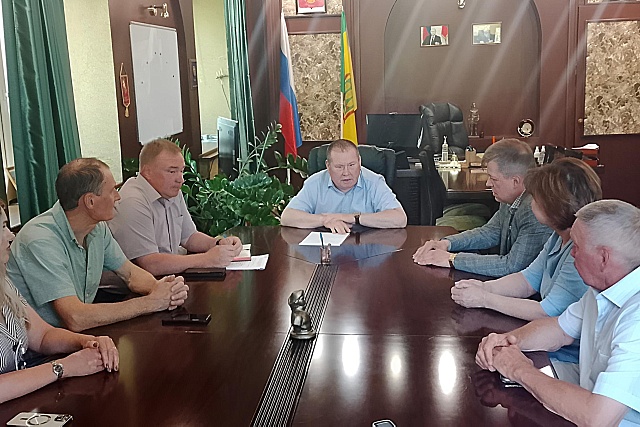 Министр Ришат Алтынбаев и руководитель Верхне-Волжского бассейнового водного управления Александр Гриднев провели рабочее совещание