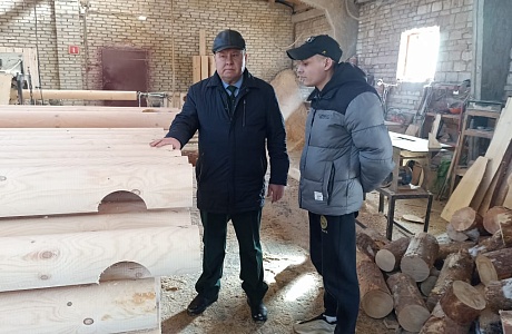 Ришат Алтынбаев посетил арендатора лесного участка 